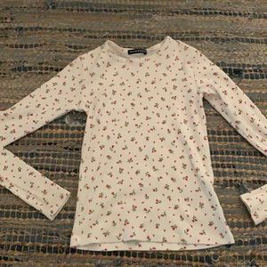 Brandy melville long sleeve shirt